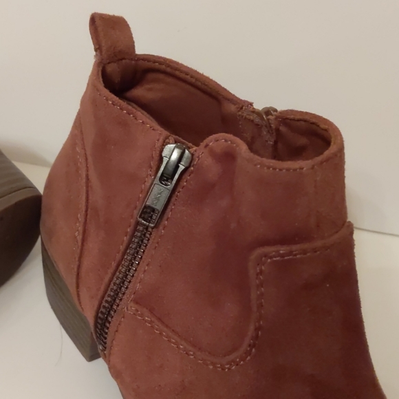 SO brown faux-suede flat booties-sz 7 1/2 - Picture 5 of 7